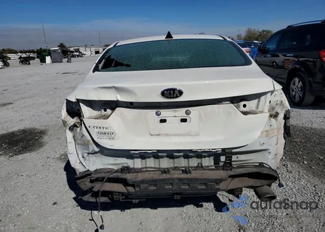 2021 Kia Forte Fe z USA, uszkodzony, nr VIN 3KPF24AD8ME358098